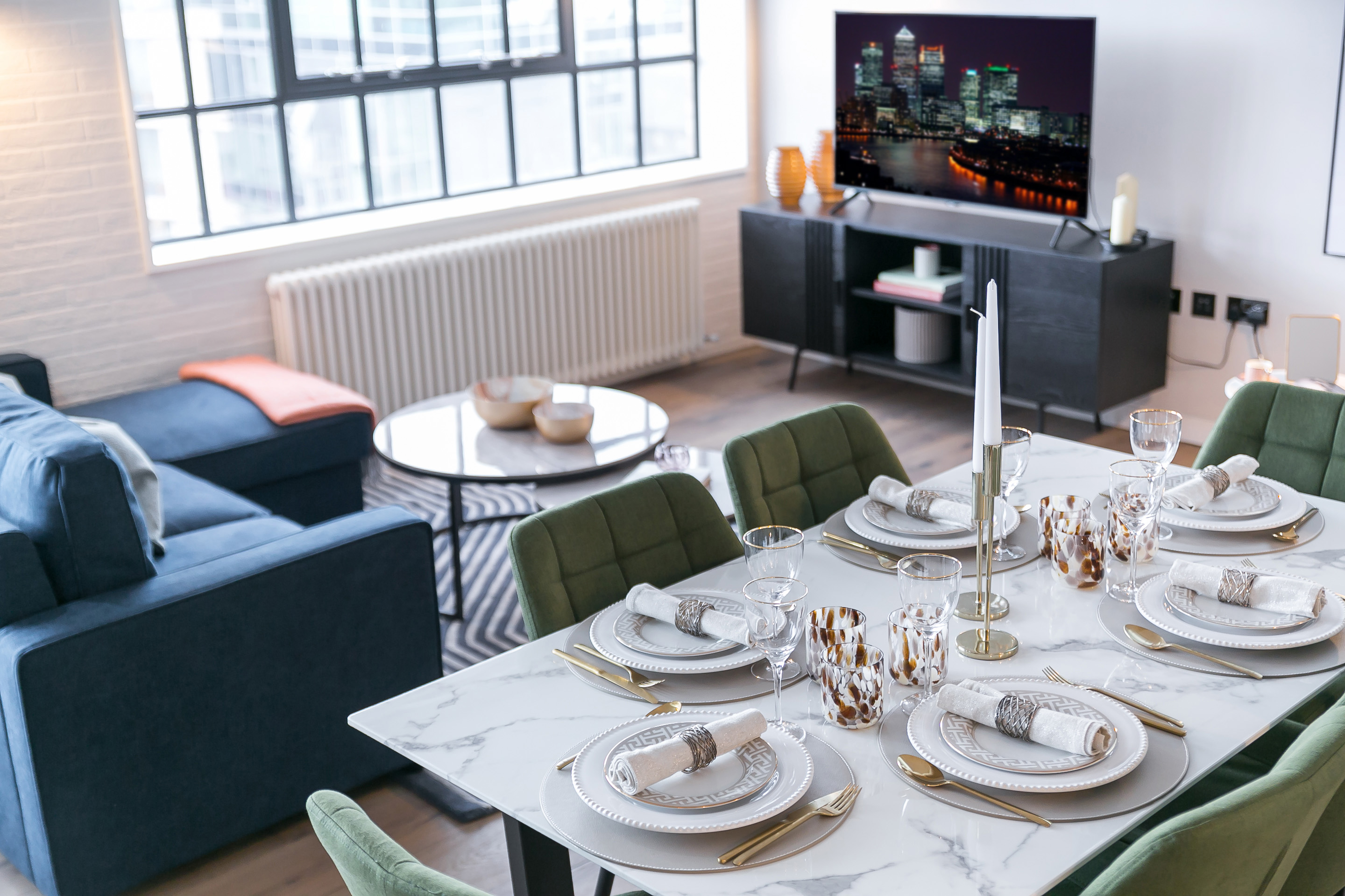 2 Bed Deluxe w/ Rooftop Terrace interior — photo 18 of 23