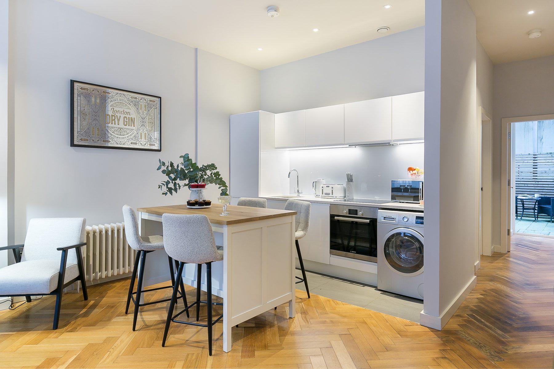 1 Bed w/ Study interior at Urban Chic Camden serviced apartment — photo 10 of 19
