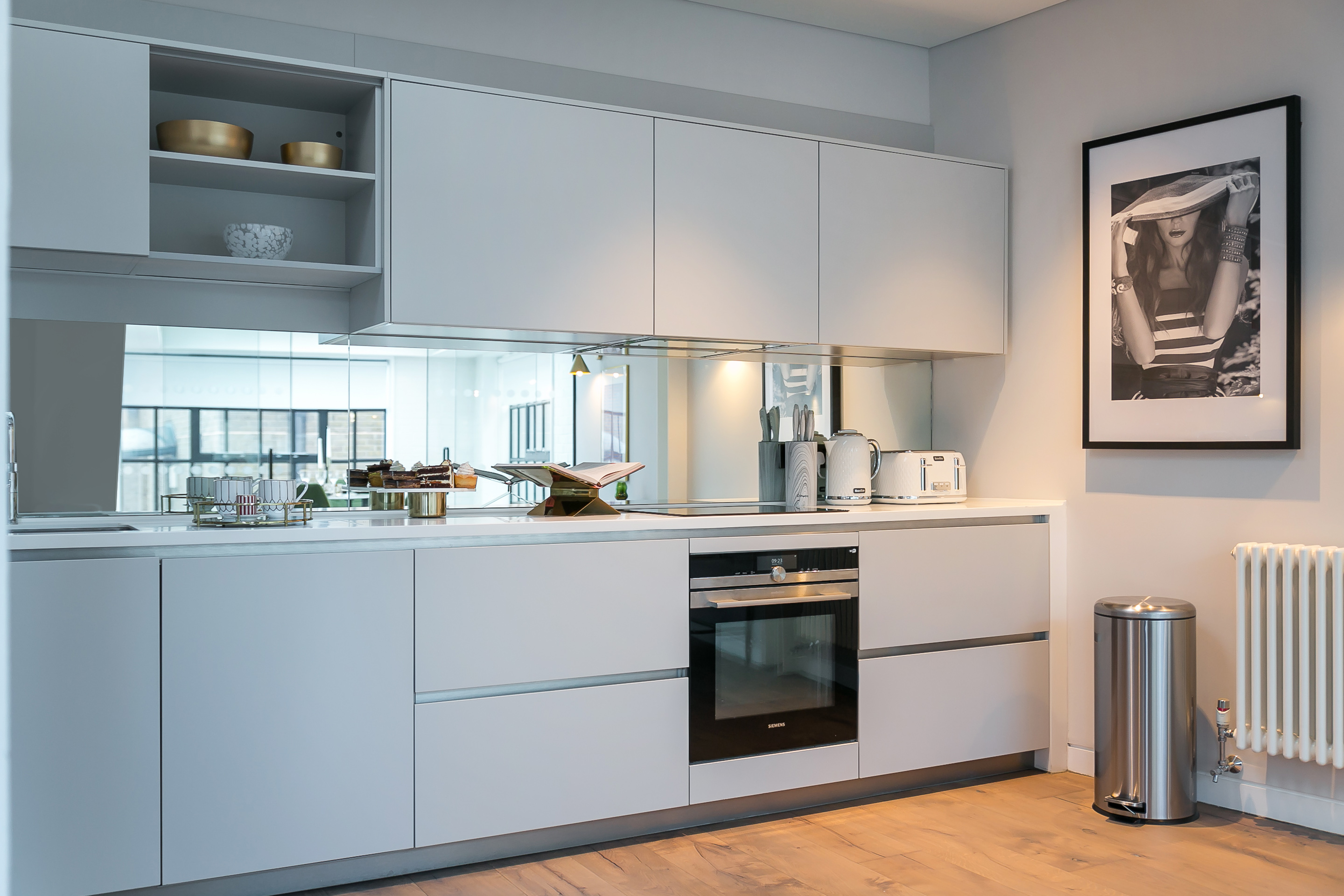 1 Bed Deluxe interior at Urban Chic Clink serviced apartment — photo 15 of 18