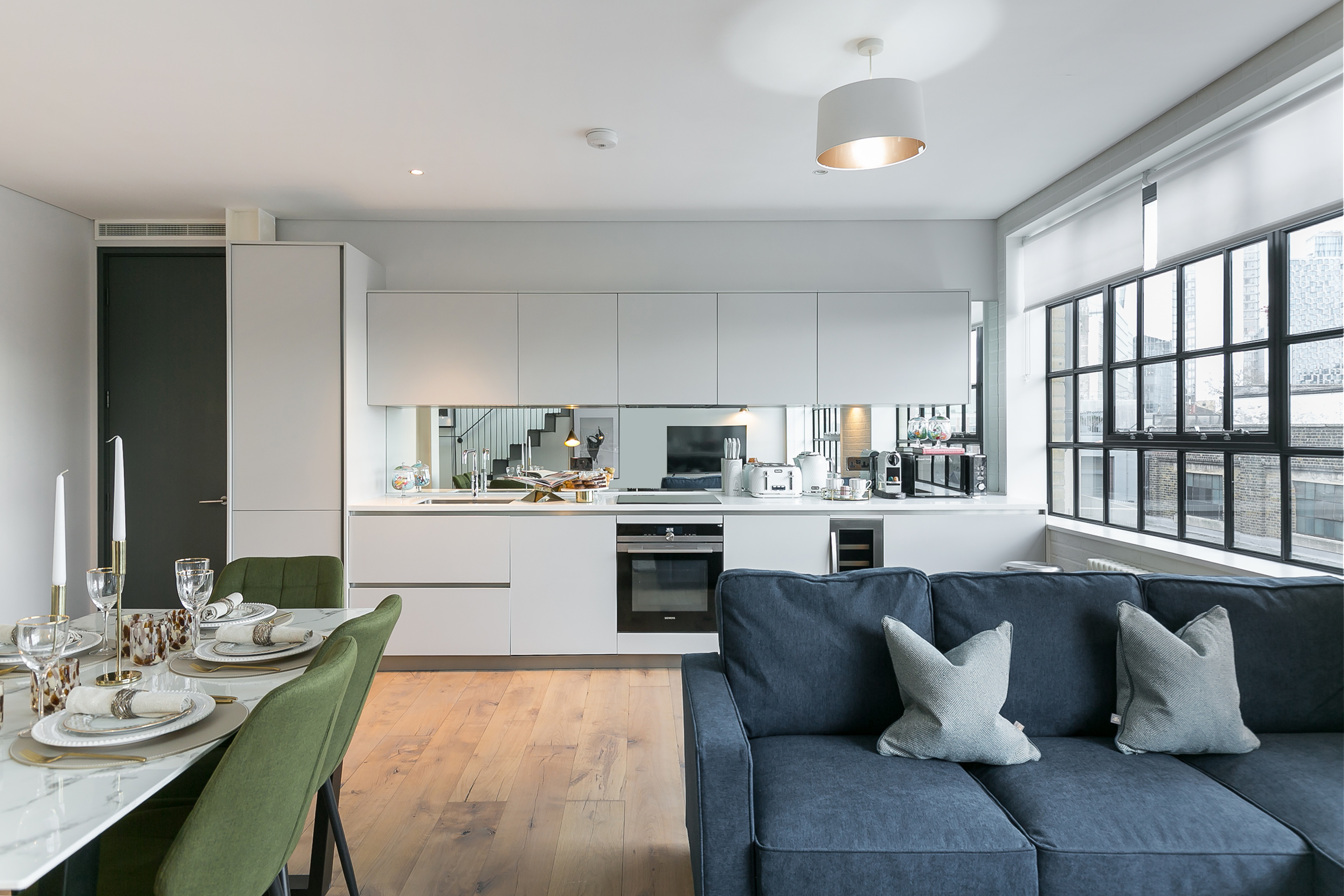 2 Bed Deluxe w/ Rooftop Terrace interior — photo 21 of 23