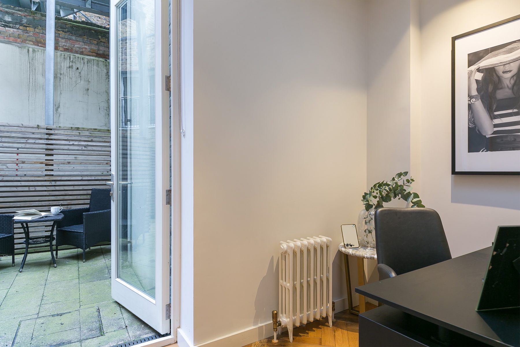 1 Bed w/ Study interior at Urban Chic Camden serviced apartment — photo 8 of 19