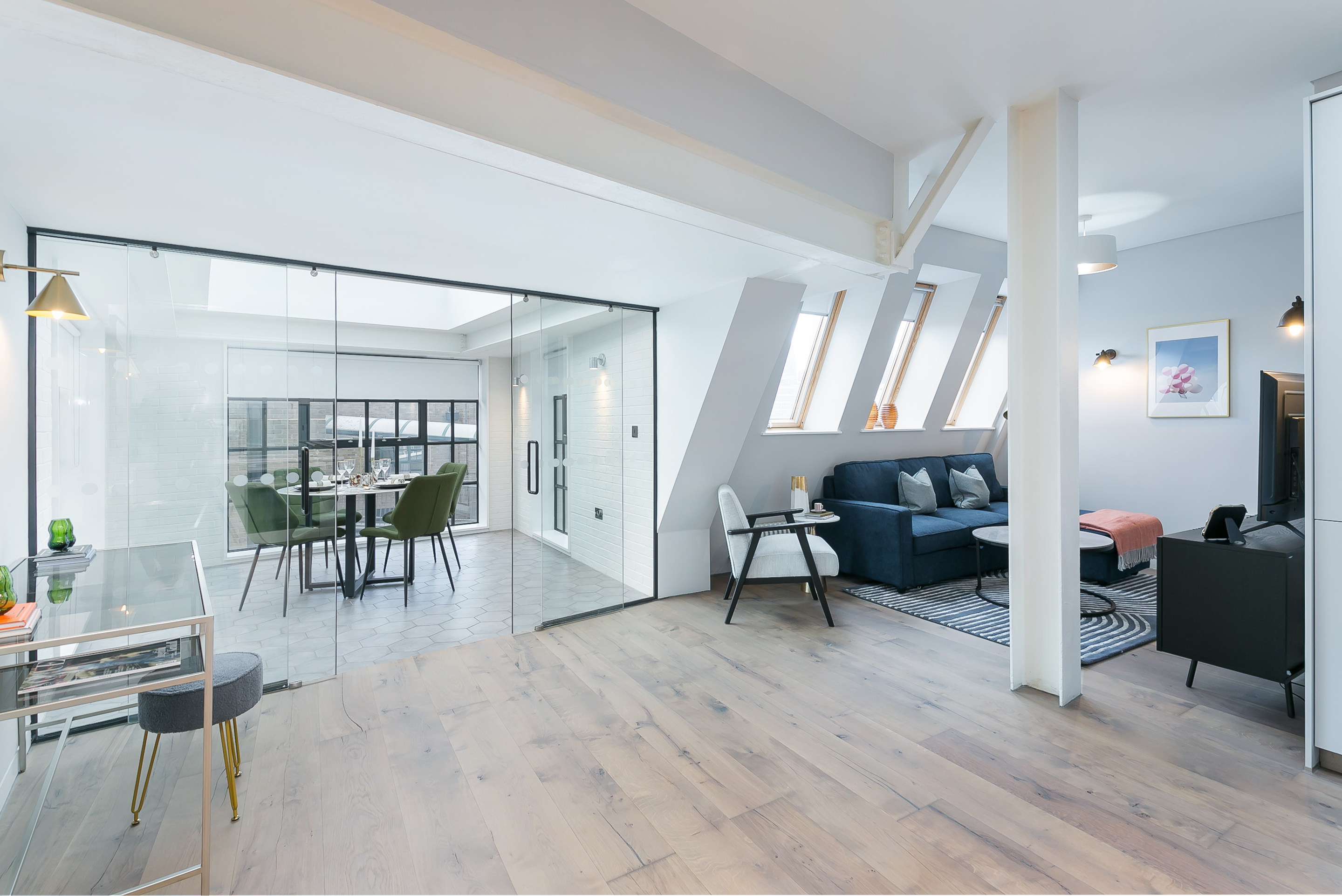 1 Bed Deluxe interior at Urban Chic Clink serviced apartment — photo 8 of 18