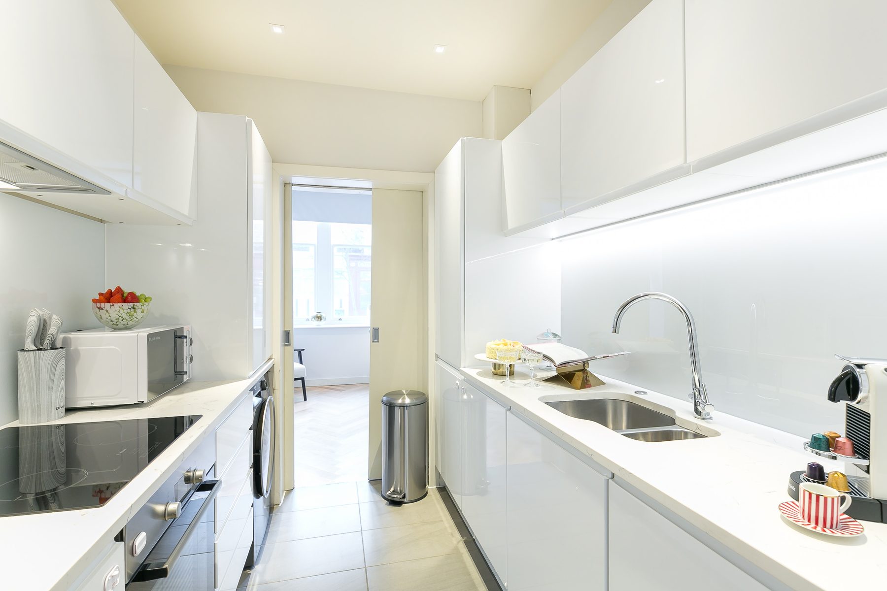 3 Bed interior — photo 7 of 31