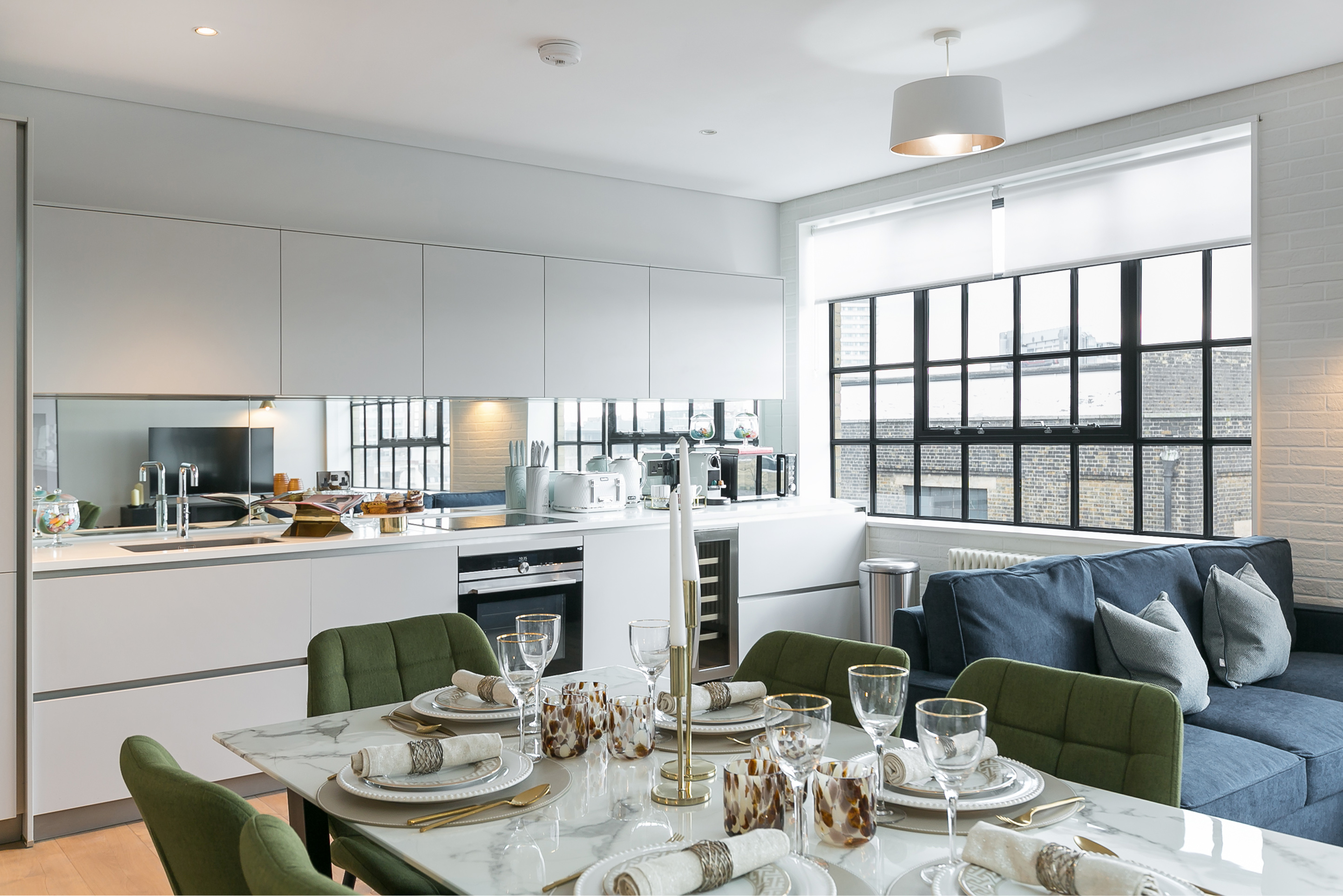 2 Bed Deluxe w/ Rooftop Terrace interior — photo 23 of 23