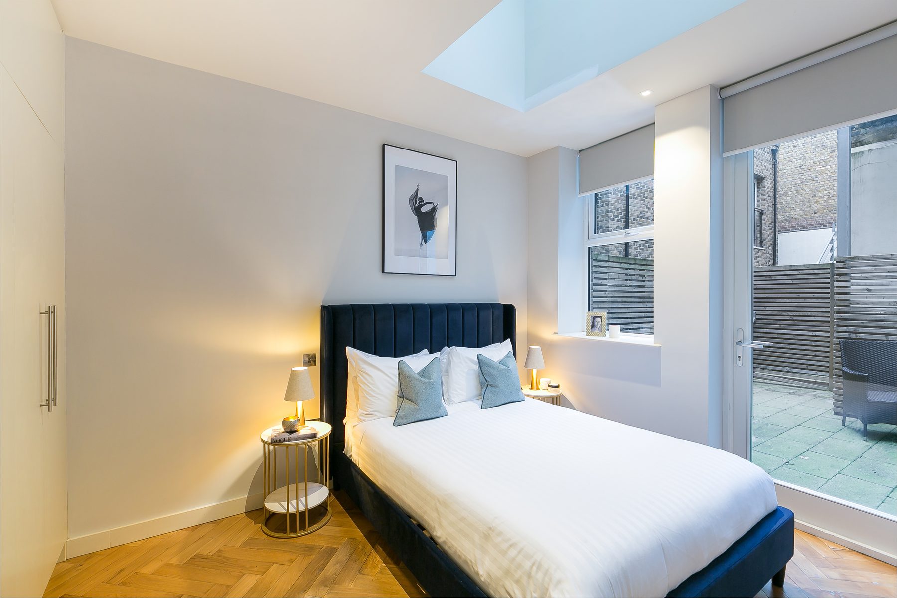 1 Bed w/ Study interior at Urban Chic Camden serviced apartment — photo 6 of 19