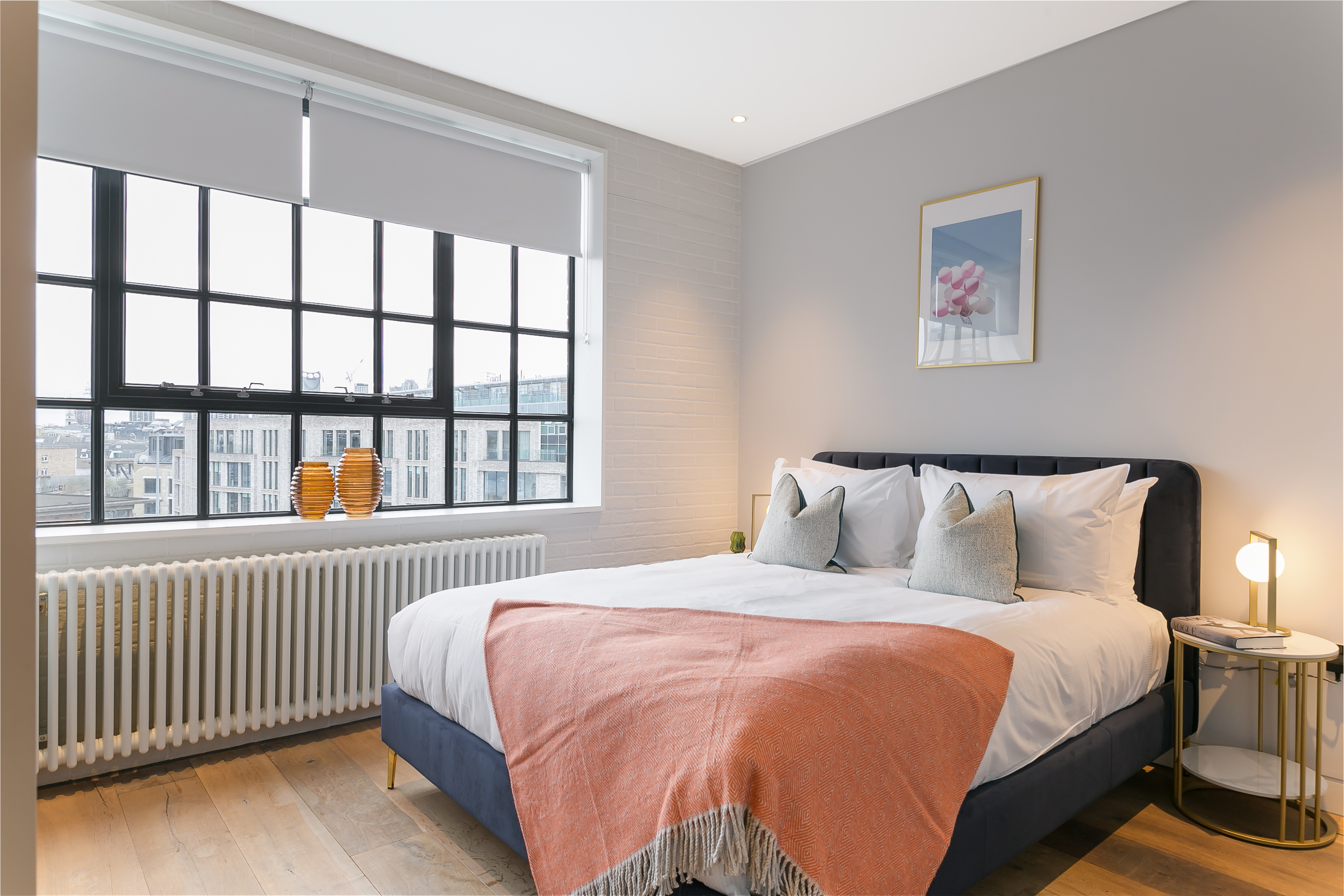 2 Bed Deluxe w/ Rooftop Terrace interior — photo 3 of 23
