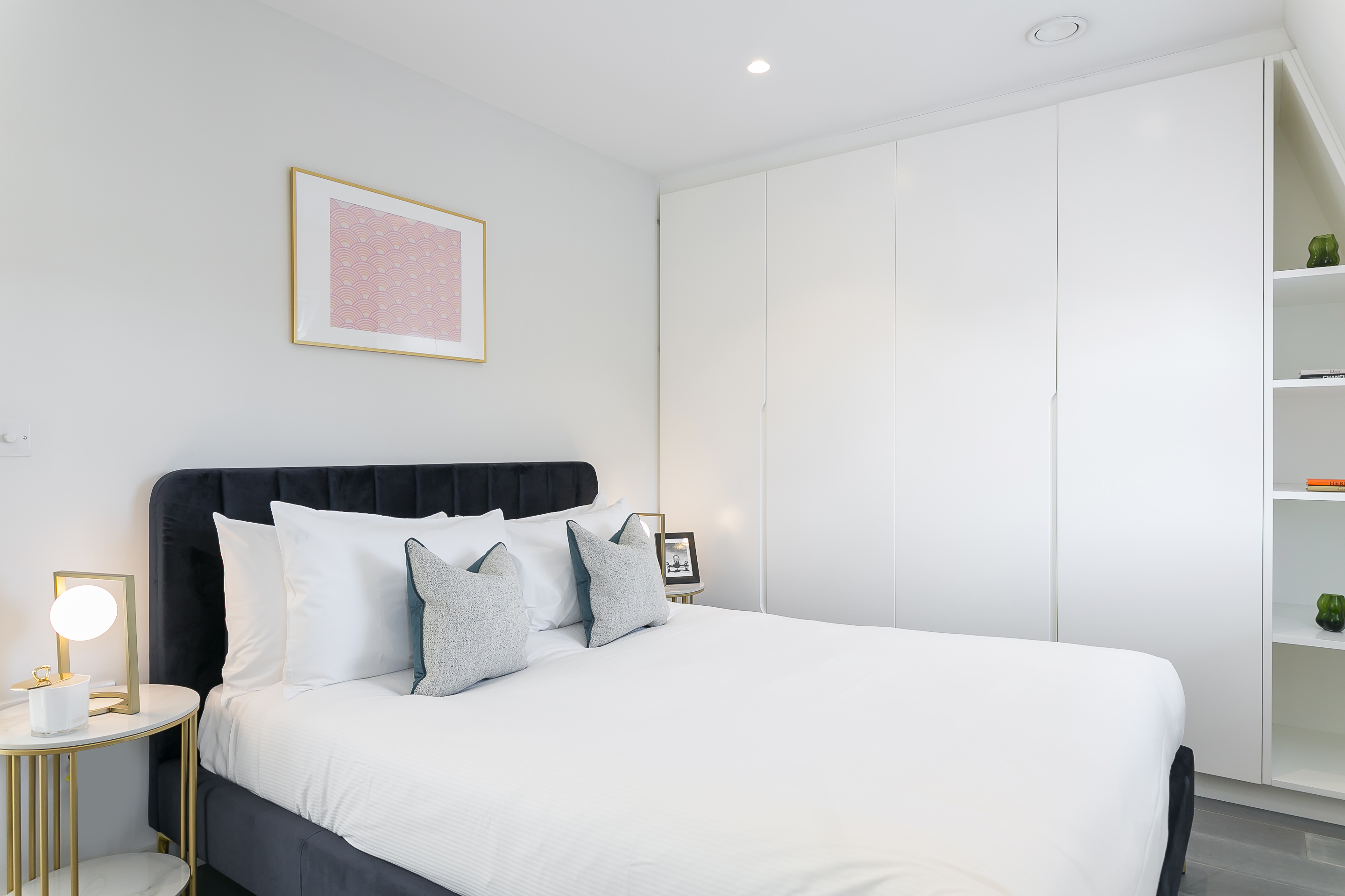 3 Bed Deluxe w/ Terrace interior — photo 17 of 25