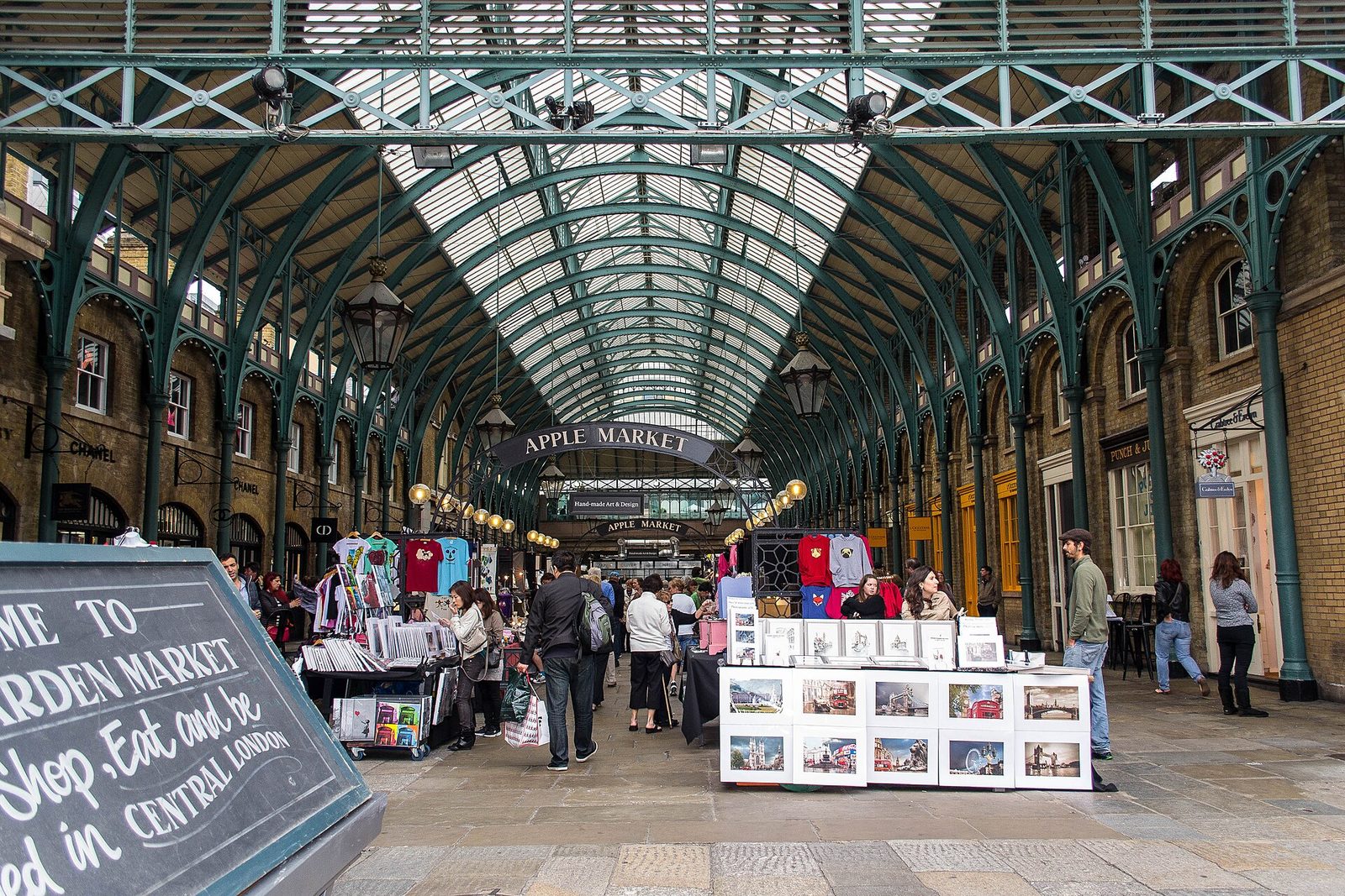 The Piazza & Apple Market