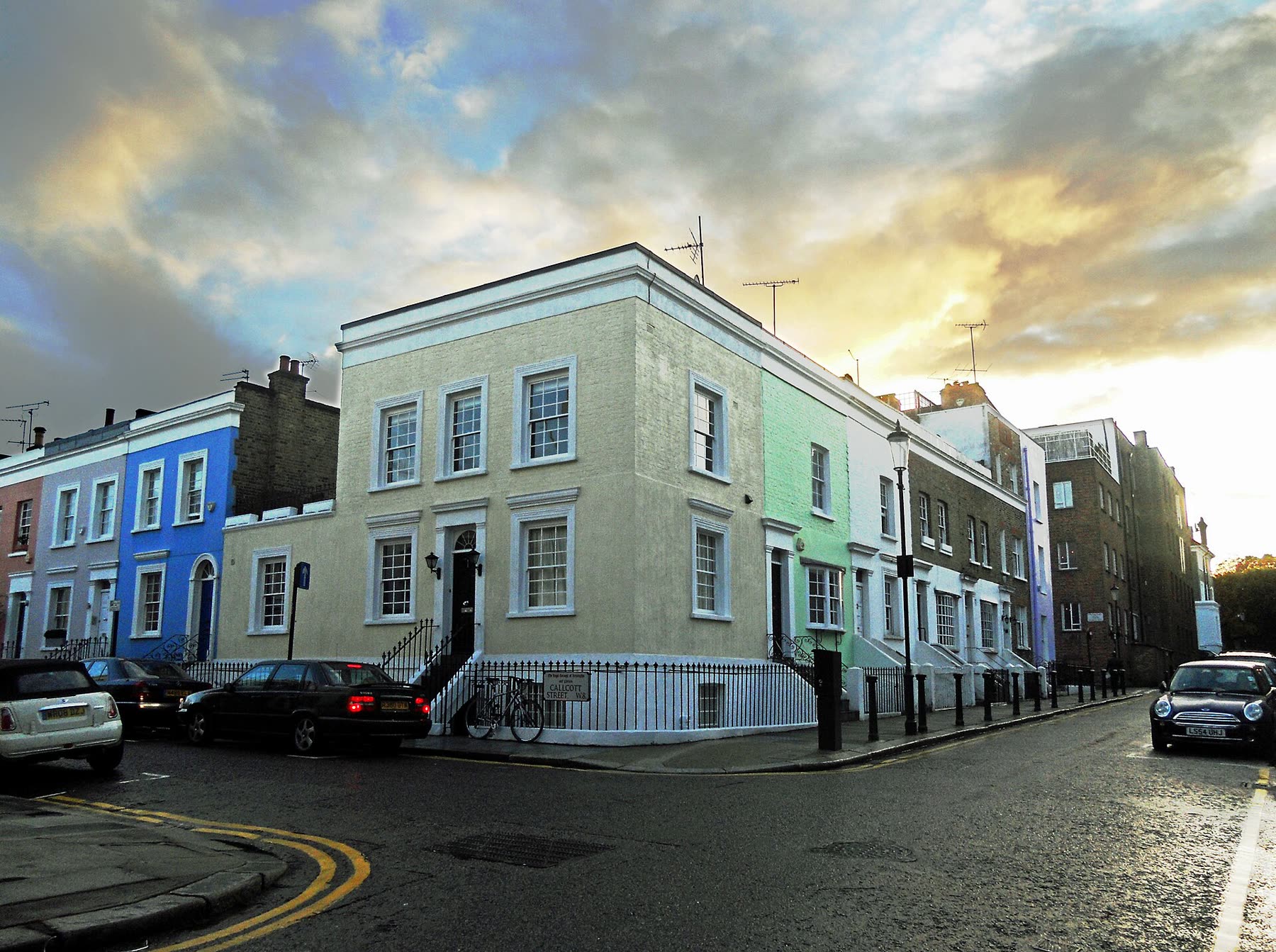 Street view of Notting Hill, London